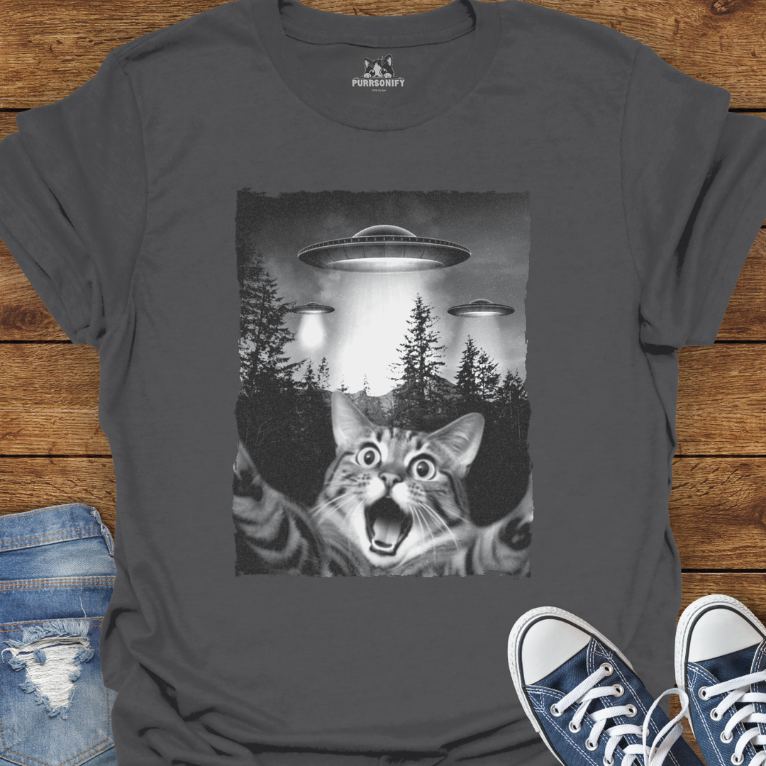 Cat Selfie with UFO T-Shirt
