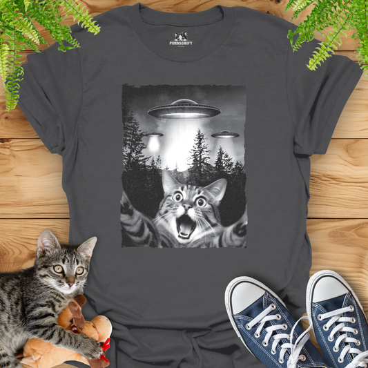 Cat Selfie with UFO T-Shirt