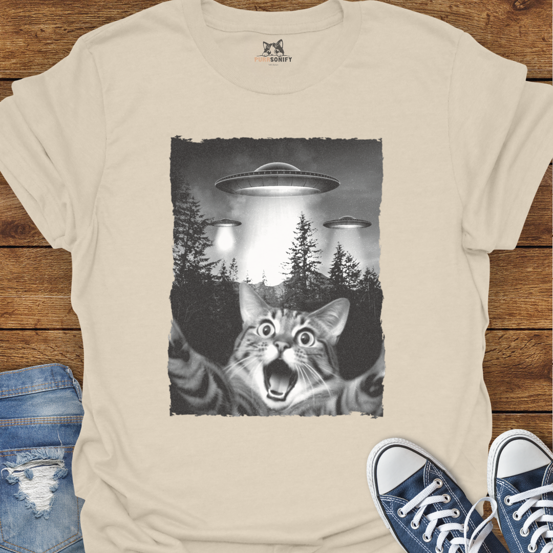 Cat Selfie with UFO T-Shirt